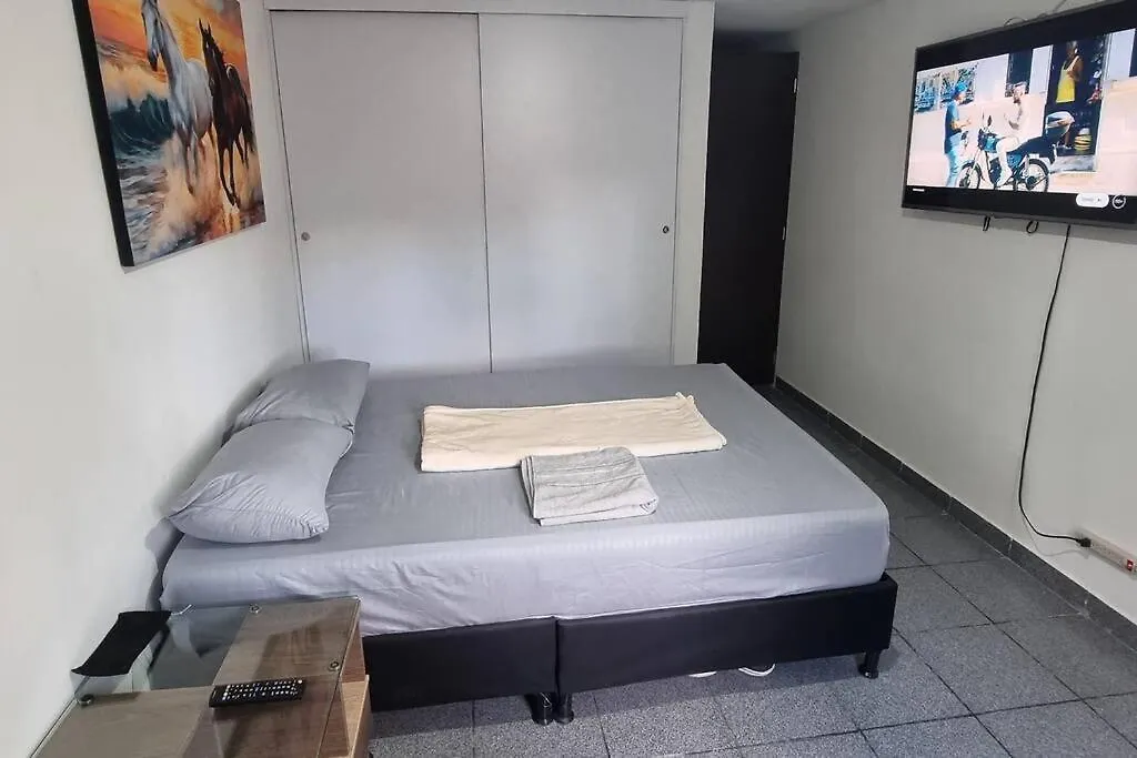 Hermosa Casa Para Tour Comuna 13 Medellin